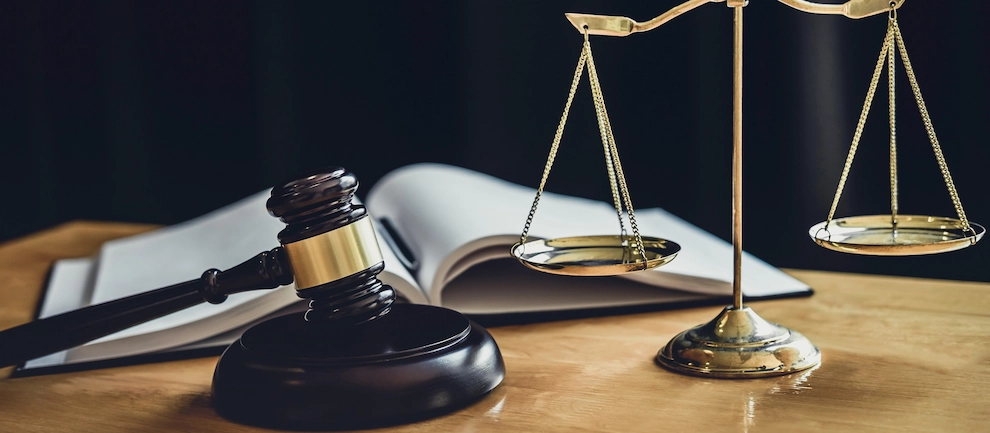 nitelikli dolandırıcılıkla suçlanıyorum